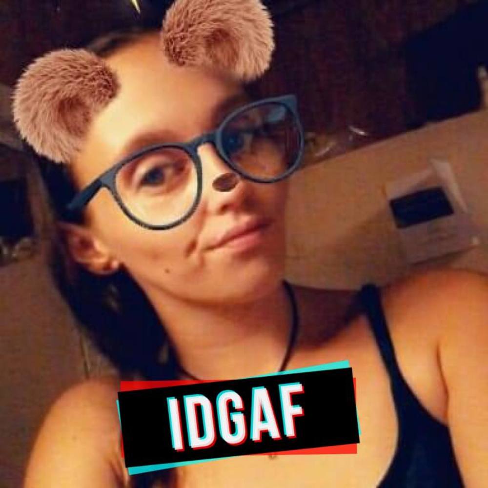 Meet your Posher, Brittnie